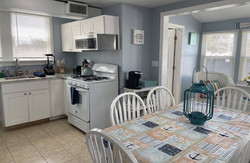 Brant Rock Cottage | Cozy Cottage by the Sea 👙☀️⛵️3 bedroom - across from Brant Rock & nightlife