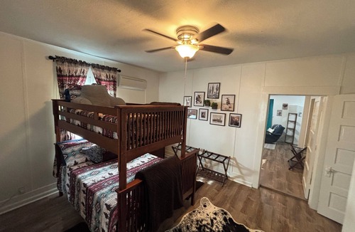 Nemo House | Cozy farmhouse w/pool. Central to museums, golfing, lakes, sports & shopping.