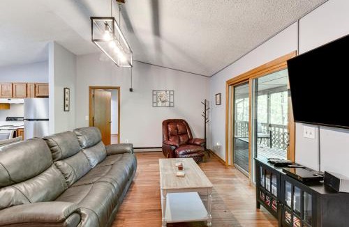 Franklin House | Cozy Franklin Retreat w/Deck - 5 Mi to Downtown!