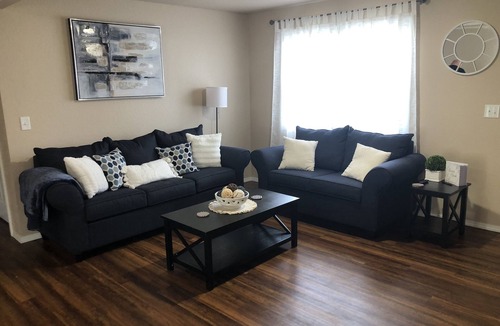 Neosho House | Cozy home in Neosho