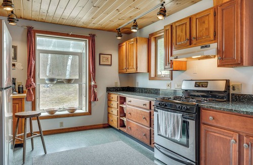 Townshend House | Cozy Home on 10 Acres: 'Yellowstone in Vermont'