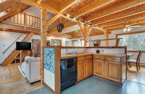 Townshend House | Cozy Home on 10 Acres: 'Yellowstone in Vermont'