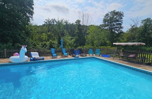 Redding Ridge Apartment | Cozy In-law Garden Suite in Colonial Home