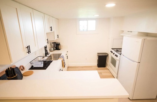 Taylor Apartment | Cozy Loft in Taylor Michigan minutes from DTW