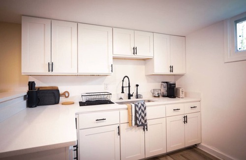 Taylor Apartment | Cozy Loft in Taylor Michigan minutes from DTW