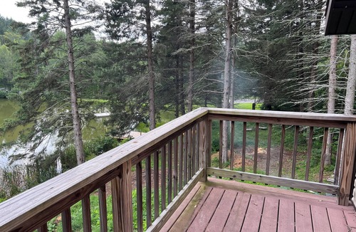 Gilboa House | Cozy & Spacious Upstate Lakefront Getaway w/Private Dock Only 2.5 Hrs from NYC