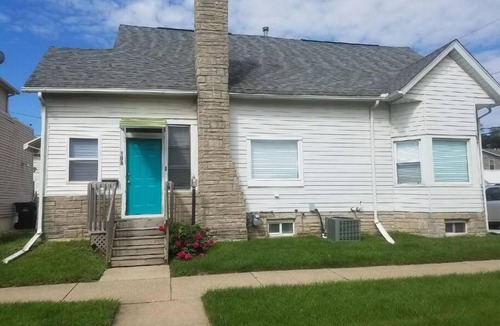 Cedar Rapids - Iowa City House | CR Short Stays