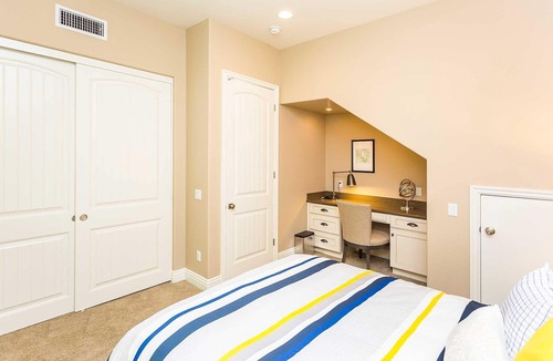 Stonegate House | Cummings Bay