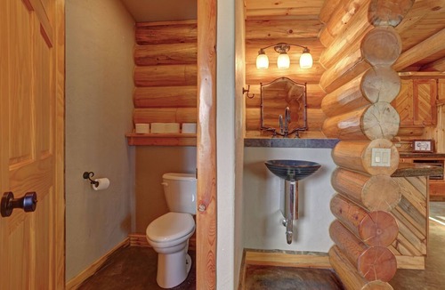 Hermosa Cabin | Custom Black Hills Log Home w/views, Secluded, Only 12 miles to Mt Rushmore!