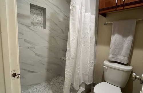 Allandale Condo | Cute & Convenient One Bedroom in North/Central Austin