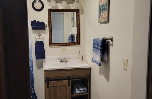 Forest City Apartment | Cute & quiet studio apartment downtown Forest City!