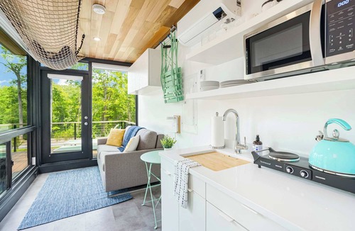 Rileyville Apartment | Cute Riverside Cabin w Hot Tub, Fire Pit, & Kayaks