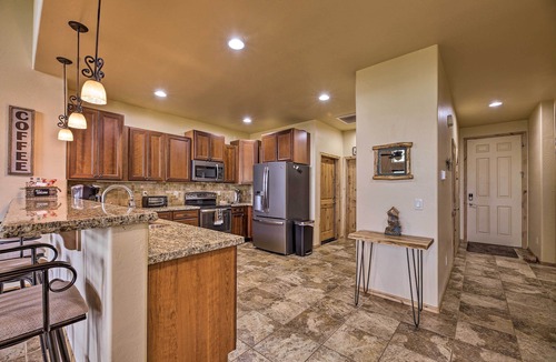 Sierra Pines Cottage | Deck & Views: Dog-friendly Cabin in Show Low!