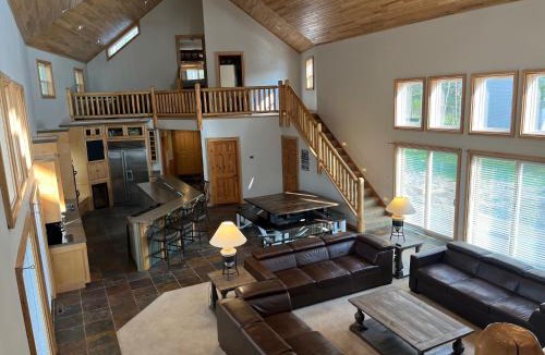 Stambaugh House | Deepwater Lodge Chicaugon Lake!