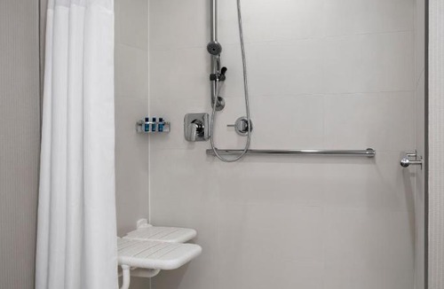 Downtown Richmond Hotel | Delta Hotels by Marriott Richmond Downtown