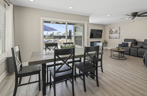Discovery Bay House | Delta Waterfront Contemporary Family Retreat - New 2023!
