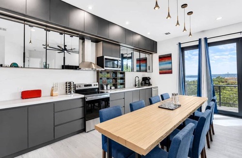 Comanche Trail House | Designer Lake View Retreat | 5 bedrooms | Rooftop