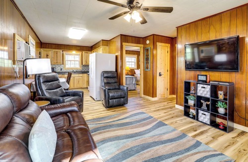 Greers Ferry Cabin | Devil’s Fork Resort Cabin w/Designated Boat Slip!