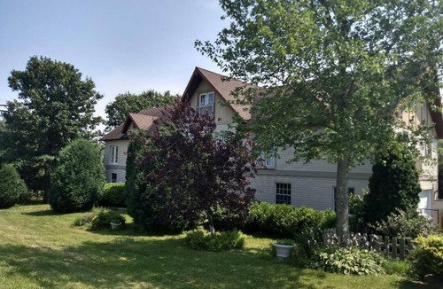 Merrimac Apartment | Devils Lake, hiking & Dells near peaceful retreat