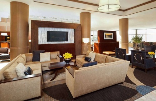 Alexandria West House | Dive Into Your Dream Beach Vacation! 3 Great Units, Pool, Bar, Restaurant