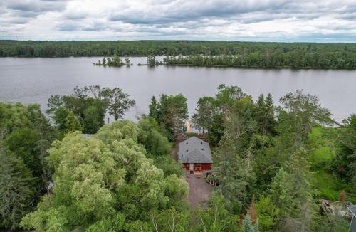 Solon Springs House | Dock, Kayaks & Fire Pit: Solon Springs Lake Escape