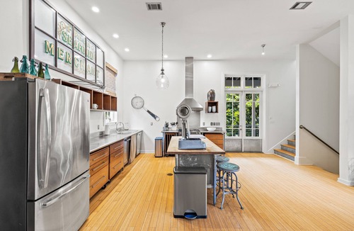 Grayton Beach House | Dog Friendly +5 minute walk to the BEACH & Red Bar +Private Pool +Bikes