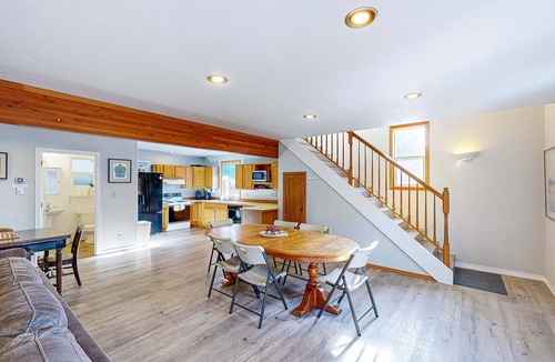 Long Beach House | Dog-friendly cottage with pool table, fast WiFi, fireplace, W/D - walk to beach