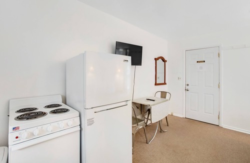 Nahcotta House | Dog-friendly cottage close to the water with firepit - walk to Morehead Park