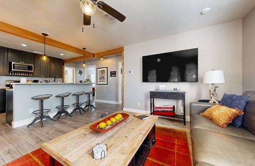 Wimberley Cottage | Dog-friendly country cottage with scenic hill views, wrap-around porch, and W/D