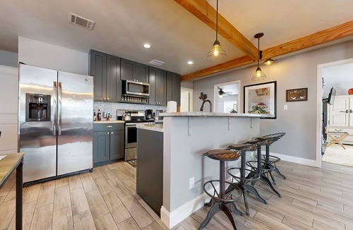 Wimberley Cottage | Dog-friendly country cottage with scenic hill views, wrap-around porch, and W/D