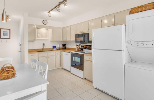San Juan Condo | Dog Friendly Gulf-Front Condo in Seagrove Beach, Sleeps 6 + Free Tickets!
