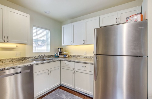 Sheboygan House | Dog-Friendly Sheboygan Home - 1 Mi to Town!