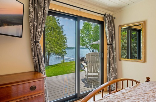 Baileys Harbor House | Door County Kangaroo Lake Cottage: Family Fun, Kayaks, Game Room & Firepit