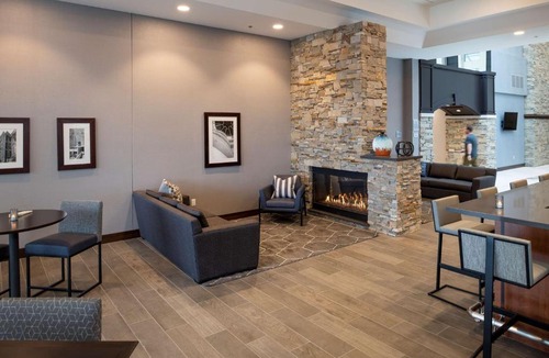 Madison Hotel | Doubletree By Hilton Madison East
