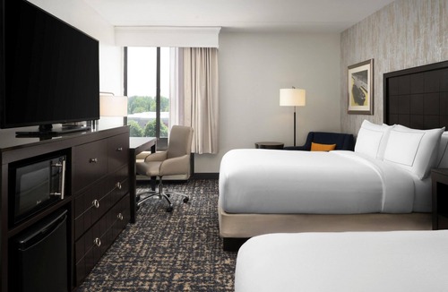 North Chesterfield Hotel | DoubleTree by Hilton Richmond - Midlothian