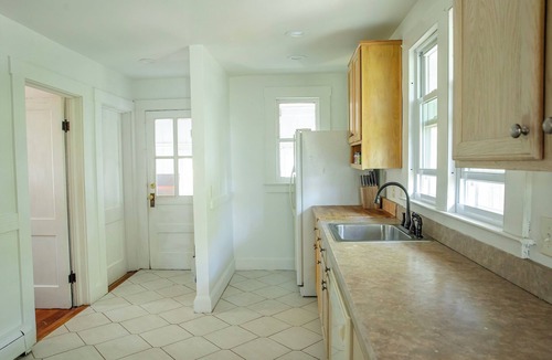 Milford Apartment | Downtown 2br/1ba apartment - free parking, outdoor patio & walk everywhere