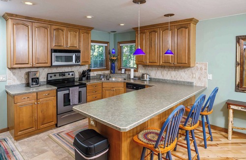 Fish Creek House | Downtown Fish Creek, Sleeps 6 - Yellow Birch Cottage