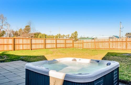 Ocean Park House | Downtown home with private hot tub & WiFi - walk to beach - dog-friendly yard