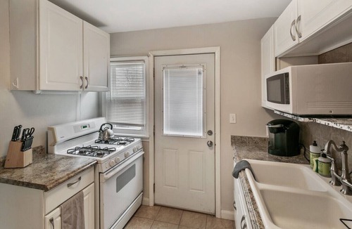 Libertyville Apartment | Downtown Libertyville Duplex Near Naval Base!