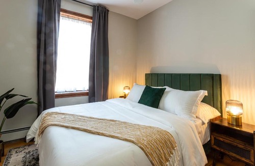 Downtown Apartment | Downtown New Haven, Spacious Stay by Yale - AO Destinations