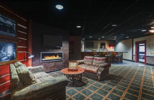 Sioux City Hotel | Downtown Sioux City | 2 Queen, Sofa Sleeper | Near 3rd St Attractions
