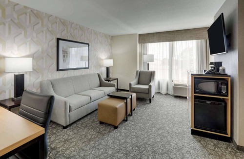 Homewood Hotel | Drury Inn & Suites Birmingham Lakeshore Drive
