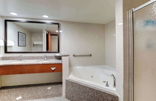 Homewood Hotel | Drury Inn & Suites Birmingham Lakeshore Drive