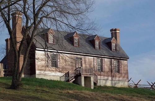 Fredericksburg House | Dynasty house First Floornn