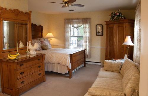 Ephraim Hotel | Eagle Harbor Inn