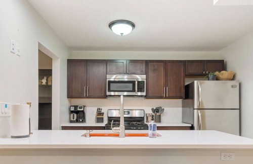 Greater South River City Condo | East Side #212 xxxxxxx