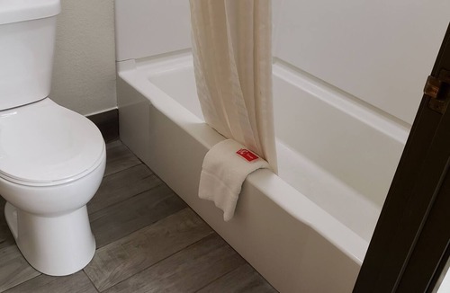 Southwest Area Hotel | Econo Lodge Cedar Rapids South