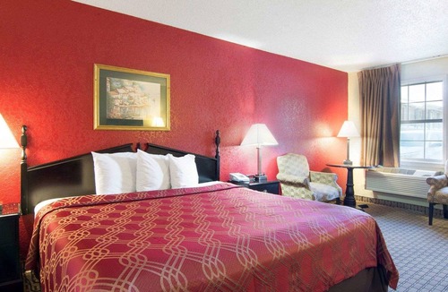 Pine Bluff Hotel | Econo Lodge Pine Bluff