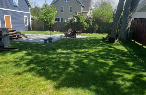 Edgewood Apartment | Edgewood, Cranston Charming 1 Bed by the Bay.