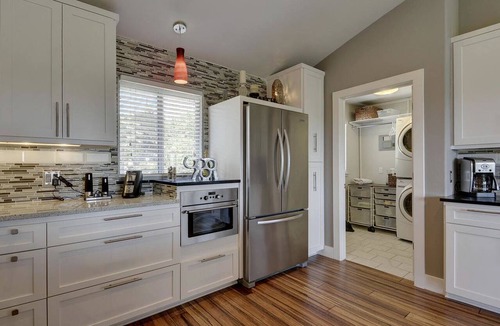 Apache Shores Cabin | Elegant Lake Austin Retreat | Shared Pool, Hilltop Views & Chef's Kitchen